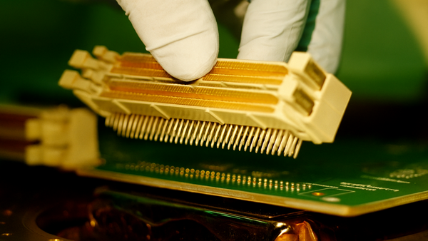 Replacing Through-Hole Connectors: Mastering the Solder Fountain Method